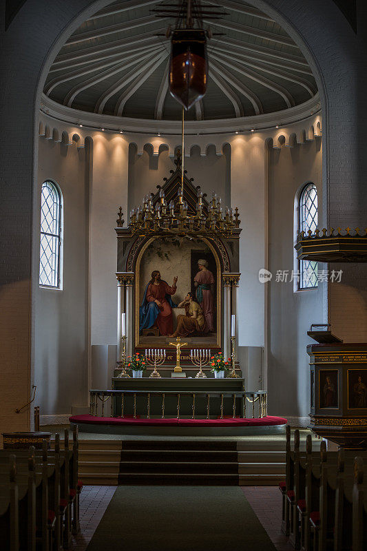 圣坛和后殿。stefanchurch, Nørrebro，哥本哈根，丹麦